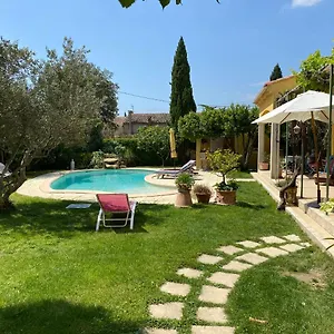 Chez Marie , Sérignan-du-Comtat Frankreich