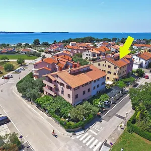 Stana 242 , Fažana Kroatien